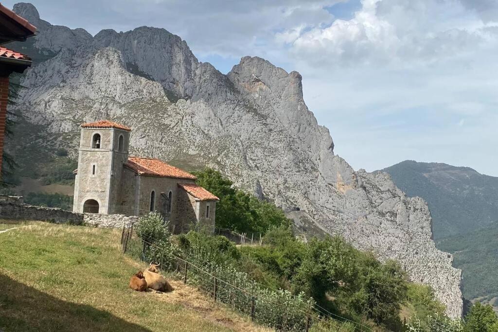 Casa Rustica En Dobres Con Vistas A La Montana Villa Bagian luar foto